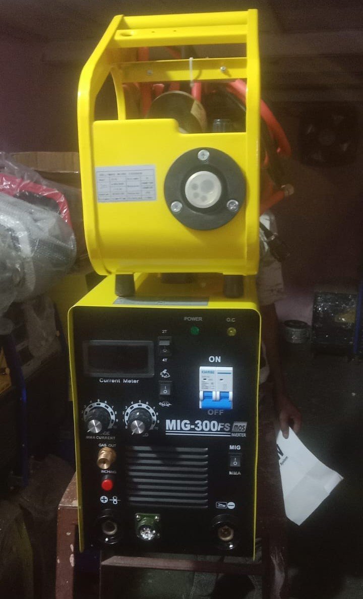 ARC-Welding-Machine